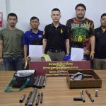 สืบจังหวัดฯบุกค้นห้องเช่า แก๊งวัยรุ่นบางโปรง ยึดปืนรวม 8 กระบอก พร้อมกระสุน